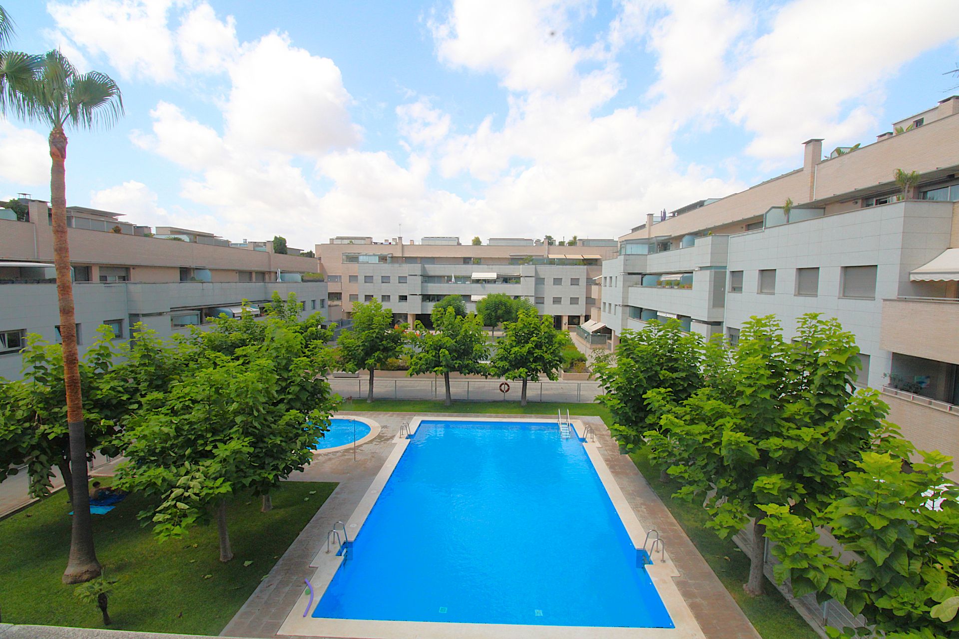 Piscina de Pis en venda en  Valencia Capital amb Aire condicionat, Calefacció i Parquet