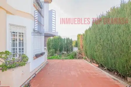 Houses for sale in Albolote