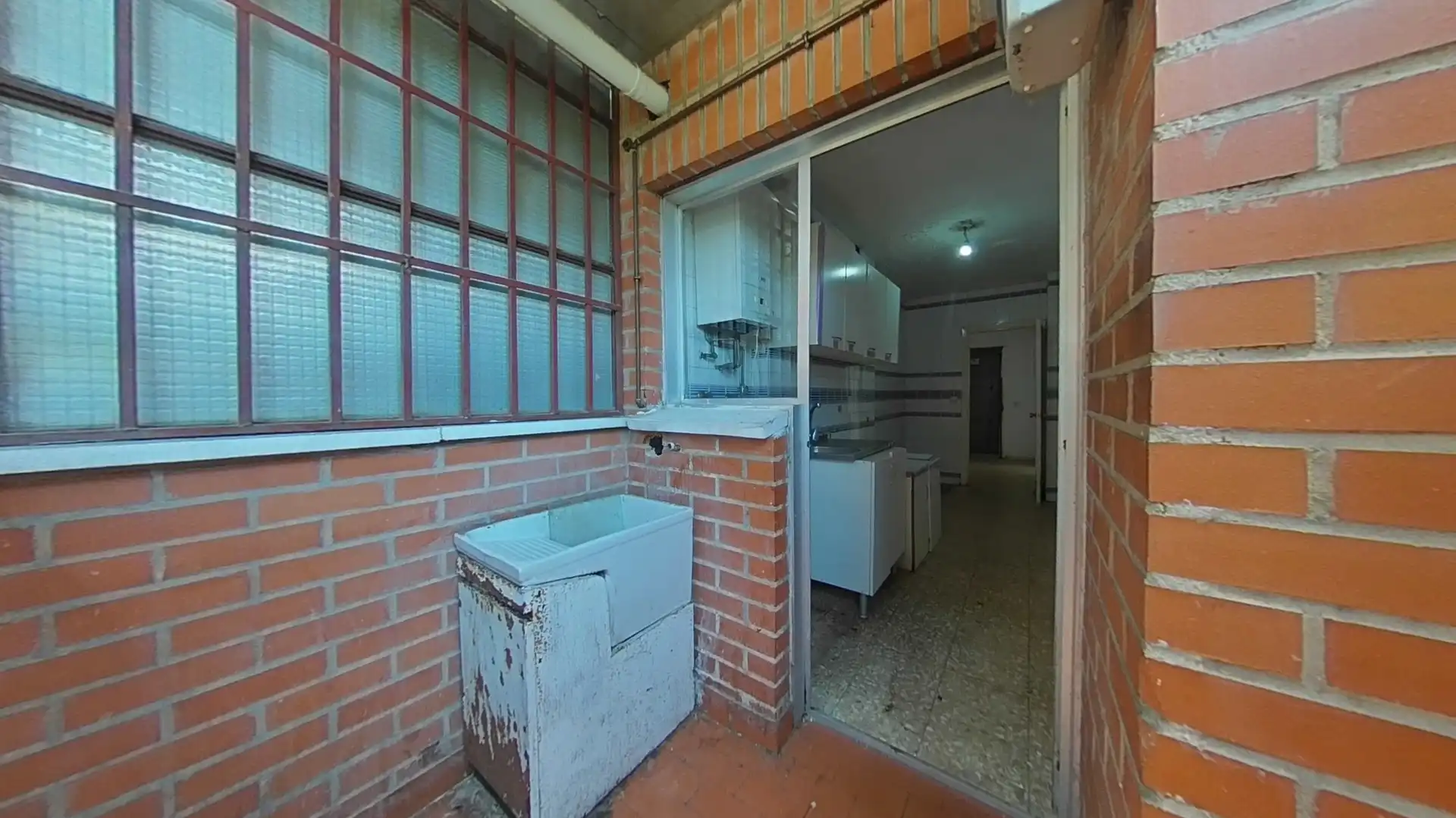 Piso en venta en Madrid con Balcón