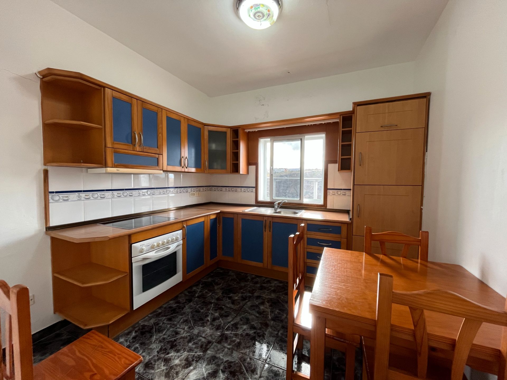 Cuina de Pis en venda en Las Palmas de Gran Canaria amb Moblat