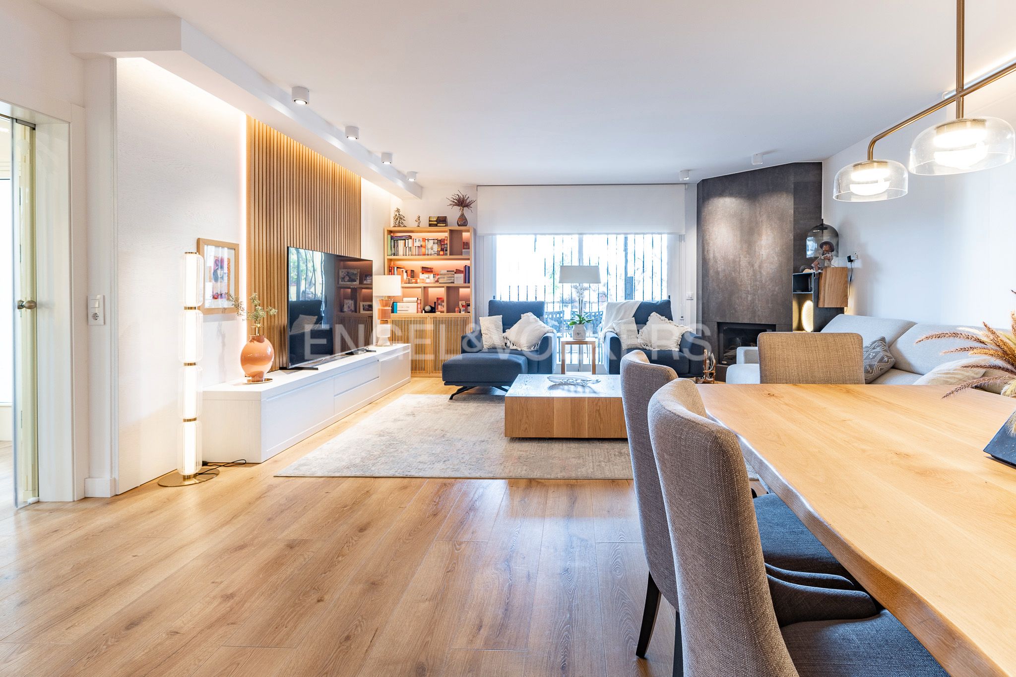 Sala d'estar de Casa o xalet en venda en El Masnou amb Calefacció, Jardí privat i Parquet