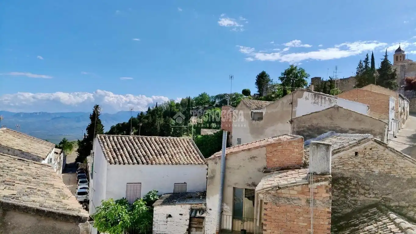 Vista exterior de Casa o xalet en venda en Úbeda amb Calefacció i Terrassa