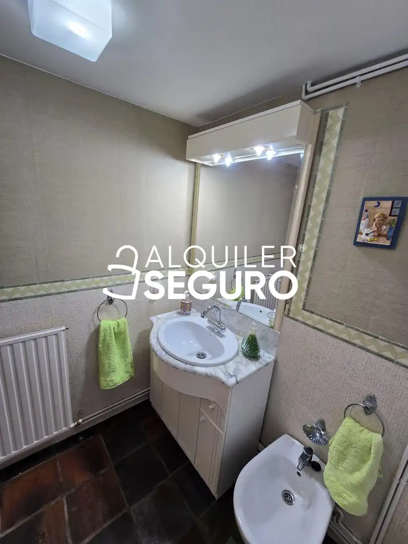 Bathroom of Houses for rent in Nuevo Baztán  with Air Conditioner, Heating and Terrace