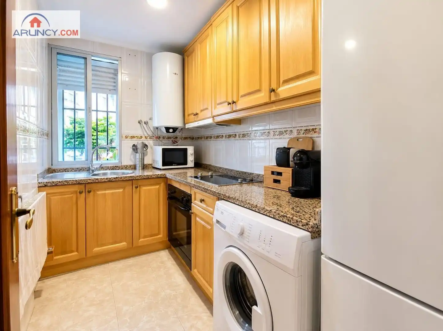 Kitchen of Flat for sale in Sevilla  with Air Conditioner, Heating and Furnished