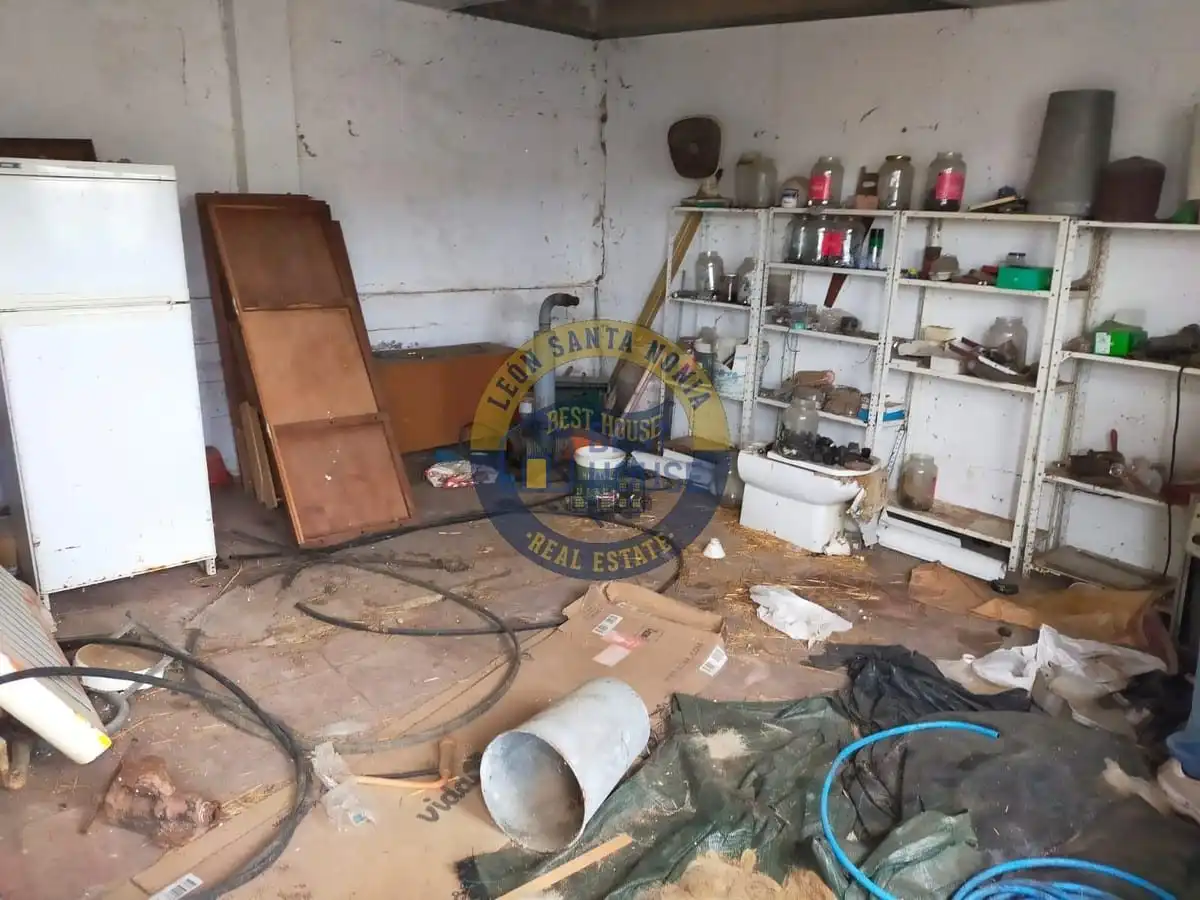Nau industrial en venda a Valverde de la Virgen, imagen 20