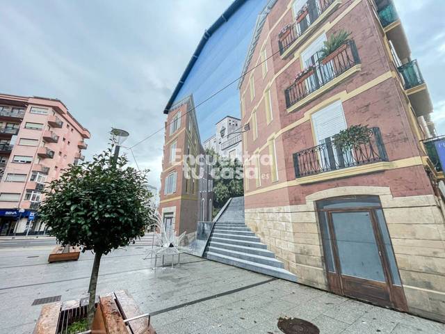 Local comercial en Alquiler en Calle Fuenterrabía, 7 en Pinar - Anaka - Belaskoenea
