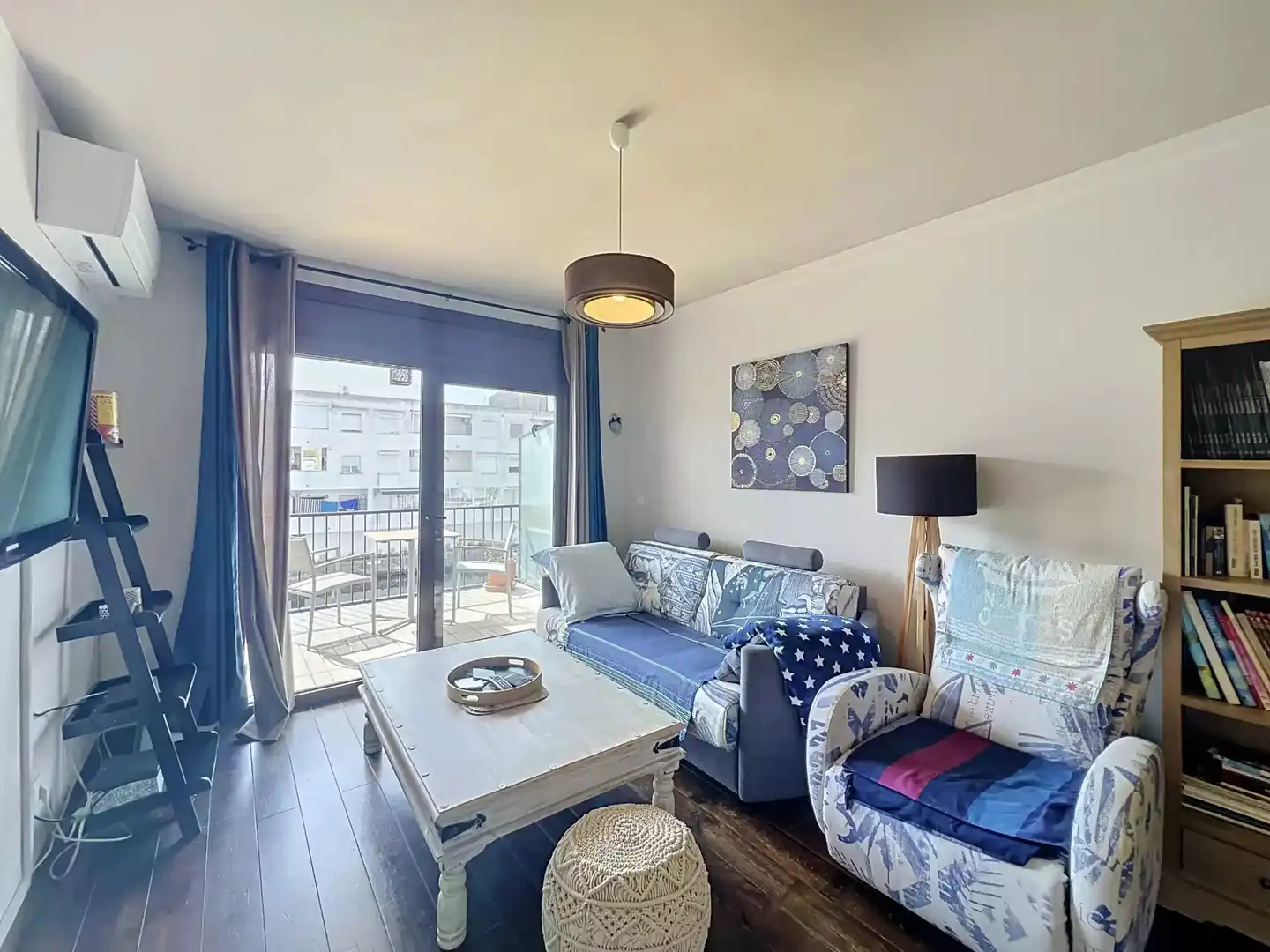 Sala de estar de Apartamento en venta en Empuriabrava con Aire acondicionado, Trastero y Amueblado