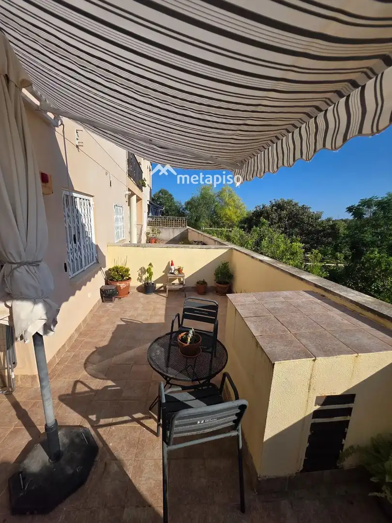 Terraza de Piso en venta en La Pobla de Montornès   con Calefacción y Terraza