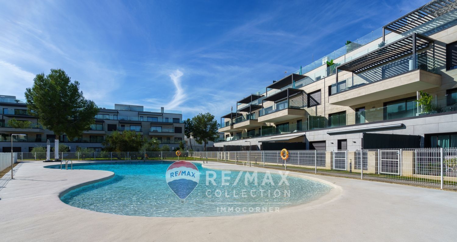 Vista exterior de Planta baixa en venda en Calvià amb Aire condicionat, Calefacció i Jardí privat