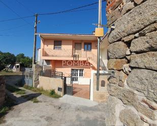 Vista exterior de Casa o xalet de lloguer en San Cibrao das Viñas amb Calefacció