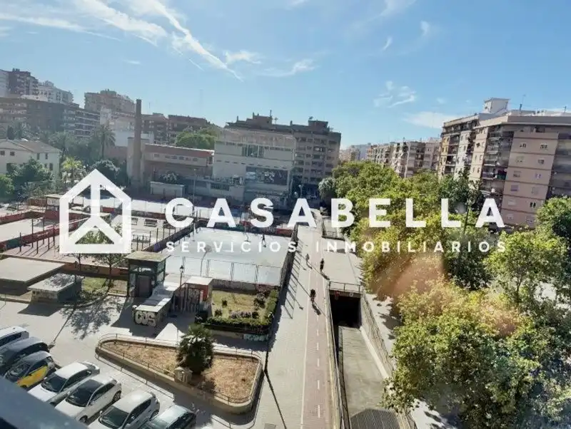 Vista exterior de Piso en venta en Valencia con Aire acondicionado, Calefacción y Trastero