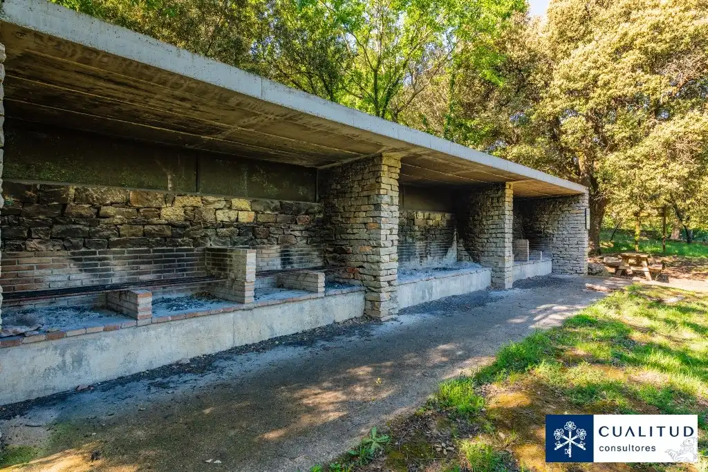 Vista exterior de Edificio en venta en Benassal