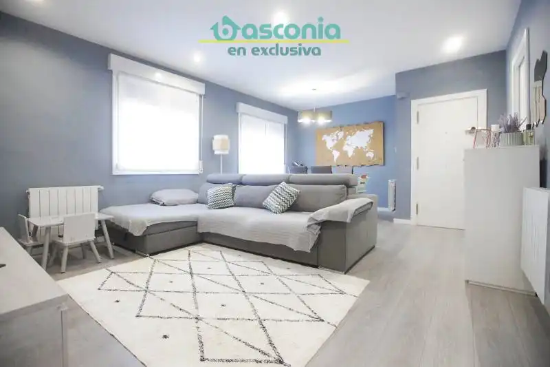 Sala de estar de Piso en venta en Urbi