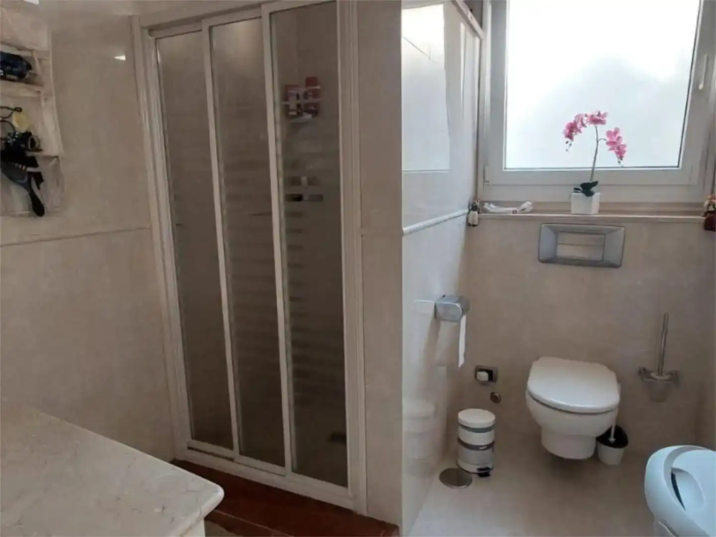 Bathroom of Flat for sale in Mogán  with Air Conditioner, Private garden and Storage room