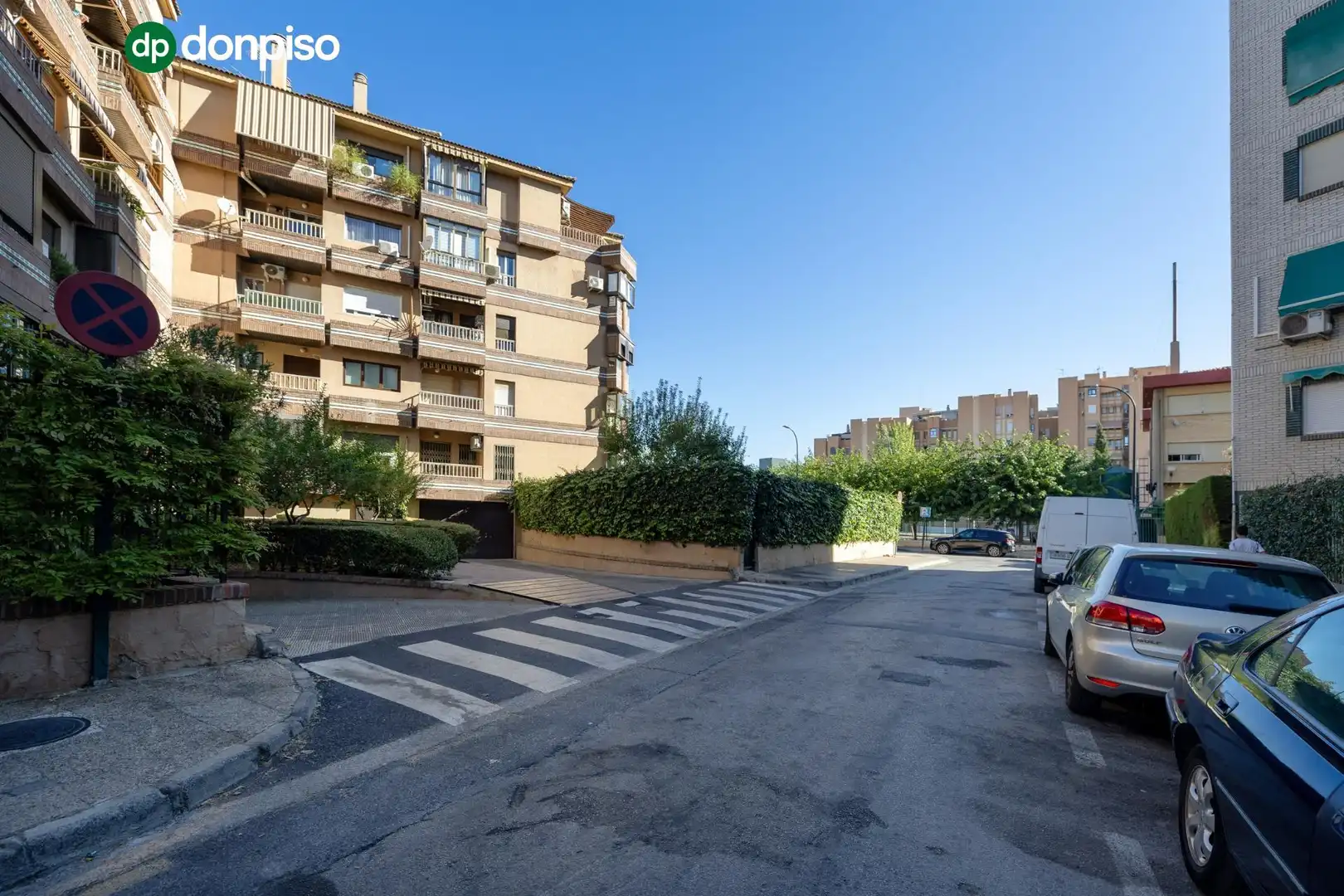 Vista exterior de Pis en venda en Granada amb Terrassa, Traster i Balcó