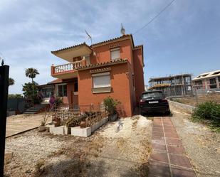 Vista exterior de Casa o xalet en venda en Marbella amb Terrassa