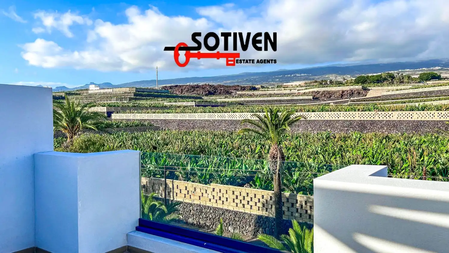 Außenansicht von Einfamilien-Reihenhaus zum Verkauf in Guía de Isora mit Klimaanlage, Terrasse und Balkon