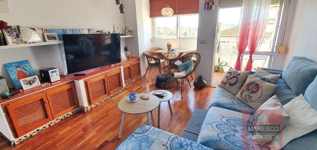 Sala d'estar de Apartament en venda en Fuengirola amb Aire condicionat, Parquet i Terrassa