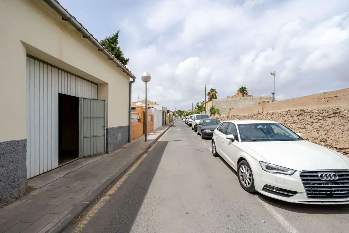 Vista exterior de Planta baja en venta en Alicante / Alacant con Aire acondicionado y Calefacción