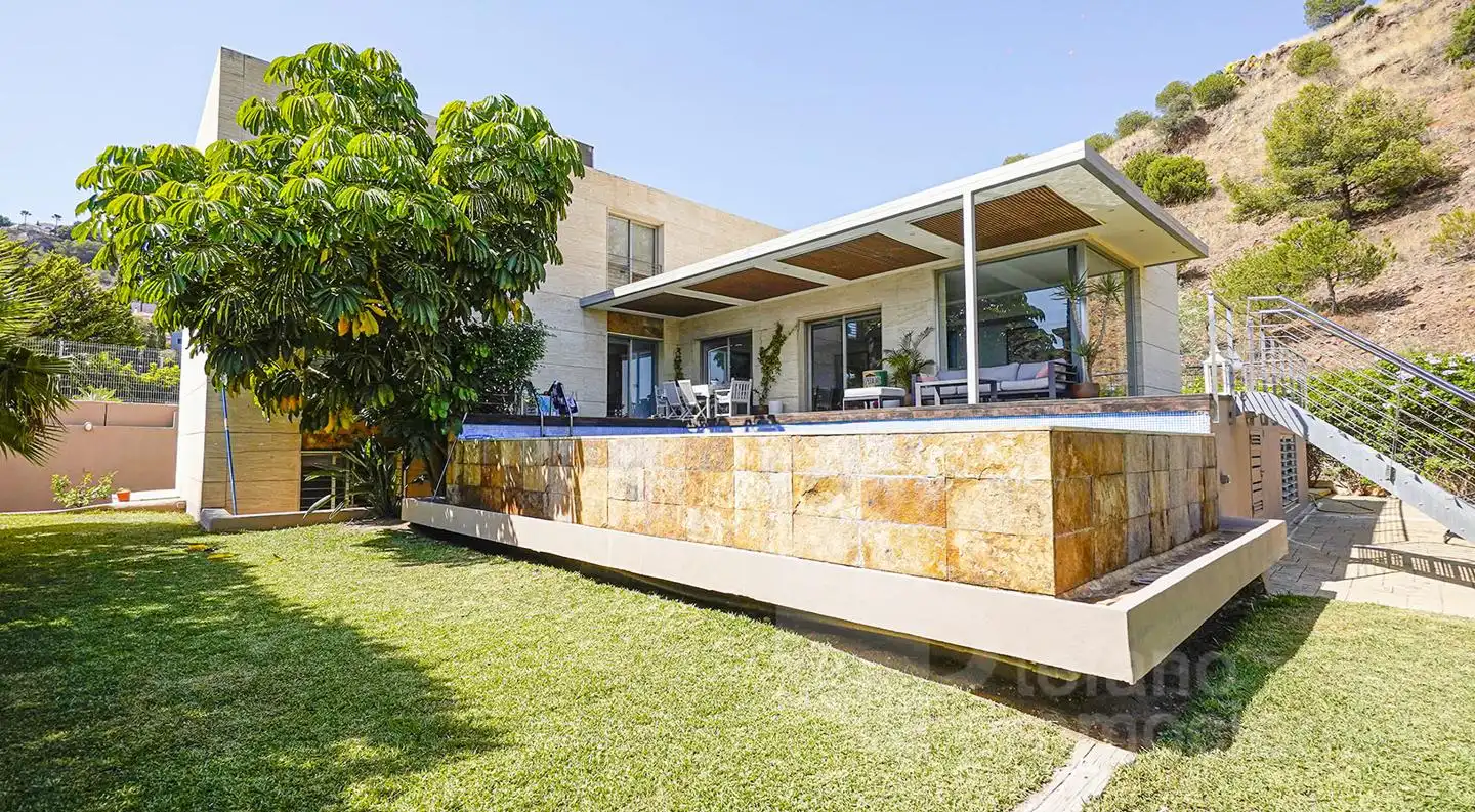 Terraza de Casa o chalet en venta en Málaga con Aire acondicionado, Calefacción y Jardín privado