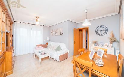 Bedroom of Flat for sale in Valdemoro  with Heating, Terrace and Oven