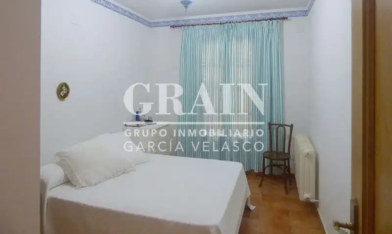 Dormitori de Casa o xalet en venda en Albacete amb Calefacció, Jardí privat i Piscina