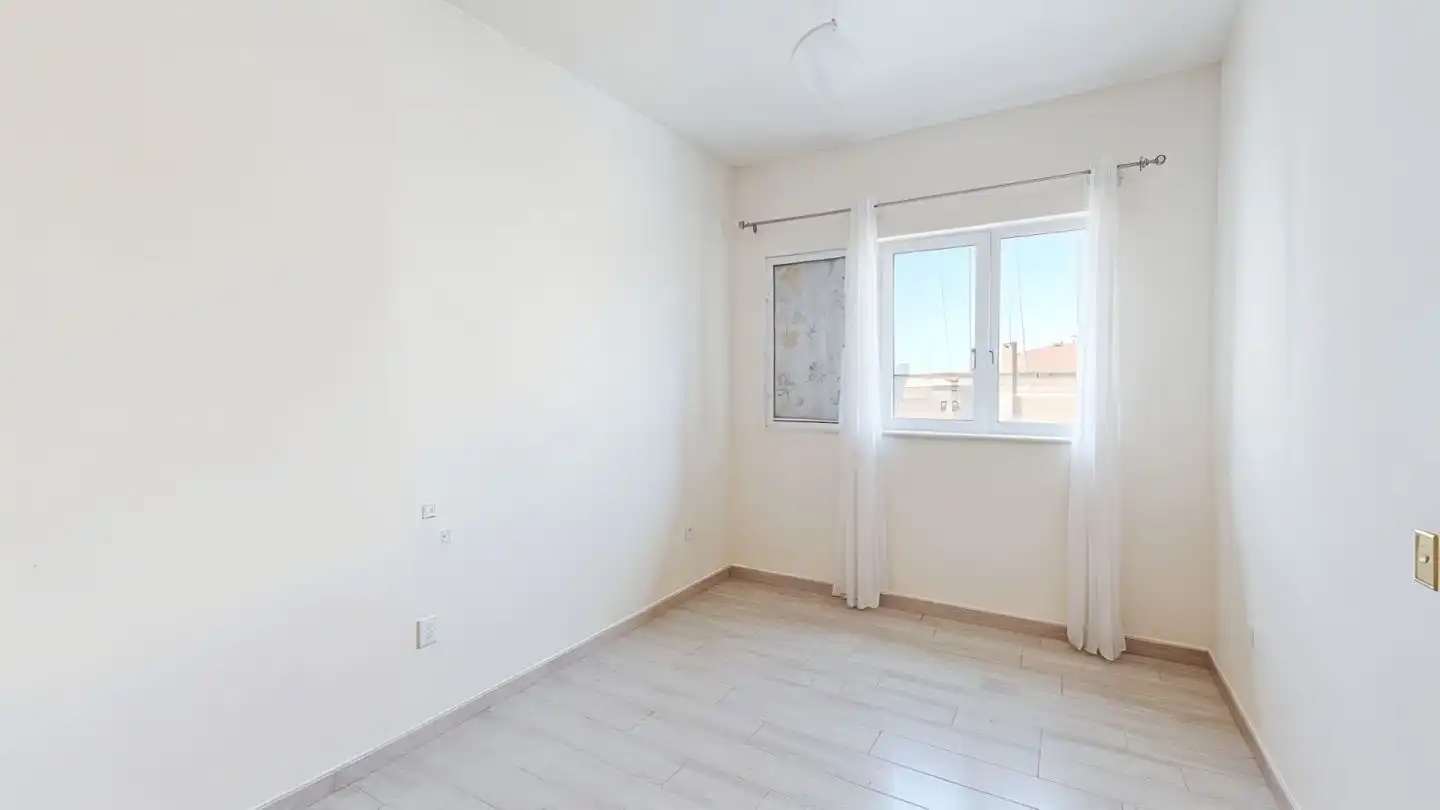 Habitación de Piso en venta en Madrid con Calefacción y Balcón