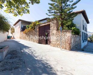 Vista exterior de Casa o xalet en venda en El Valle amb Calefacció, Jardí privat i Terrassa