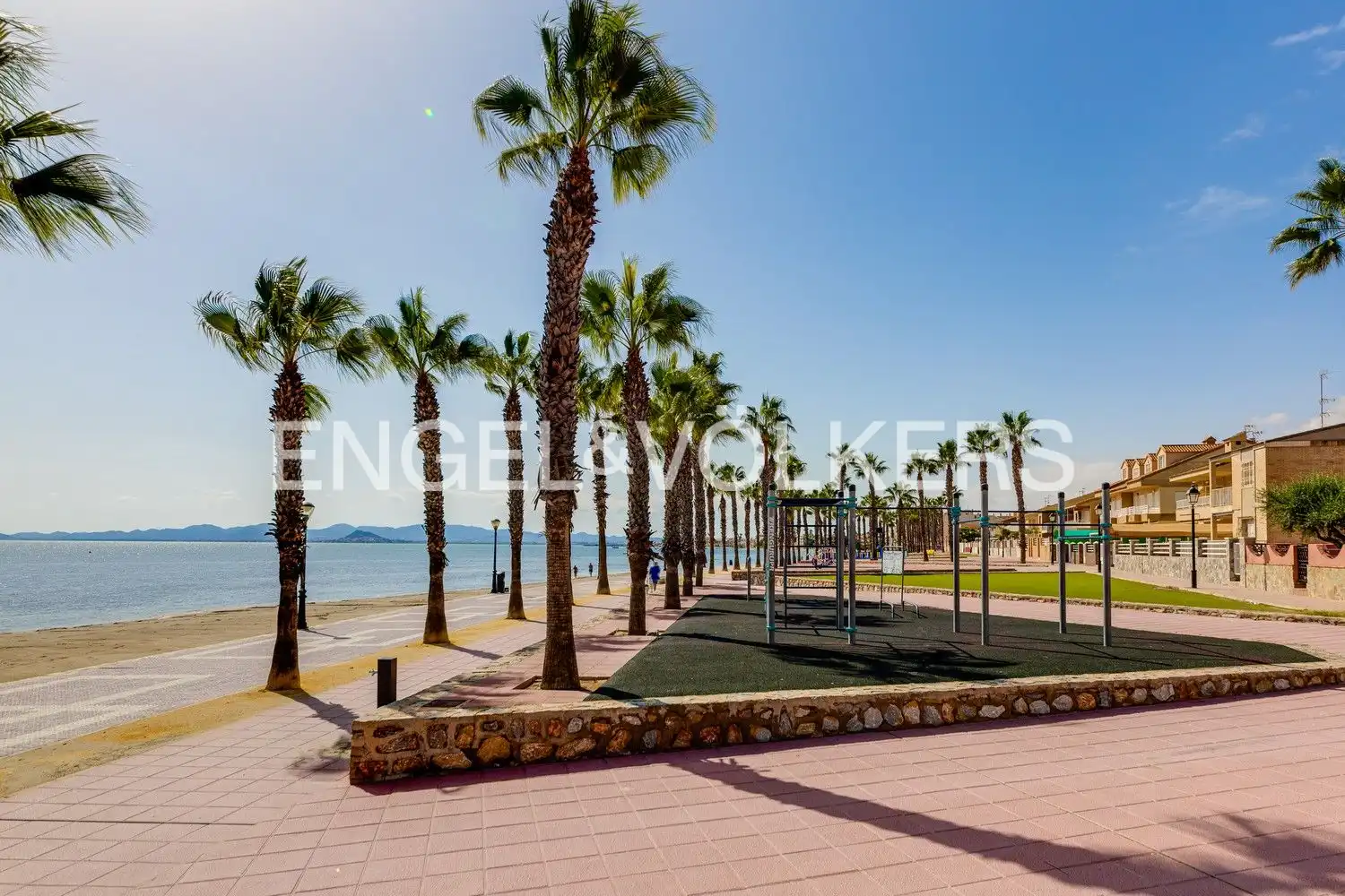 Vista exterior de Casa o chalet en venta en San Pedro del Pinatar con Aire acondicionado, Calefacción y Jardín privado