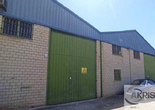 Nave industrial en Venta en De Las Canteras en Altos del Olivar - El Caracol