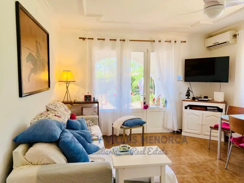 Sala d'estar de Casa adosada en venda en Es Mercadal