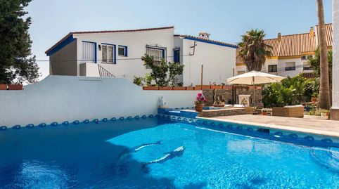 OPORTUNIDAD ÚNICA! IDEAL PARA INVERSOSRES O FAMILIAS GRANDES ! CASA con Licencia Turística! A 30 segundos de la playa!, immagine 3
