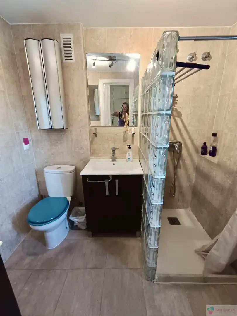 Baño de Piso en venta en Marbella con Aire acondicionado, Terraza y Piscina comunitaria