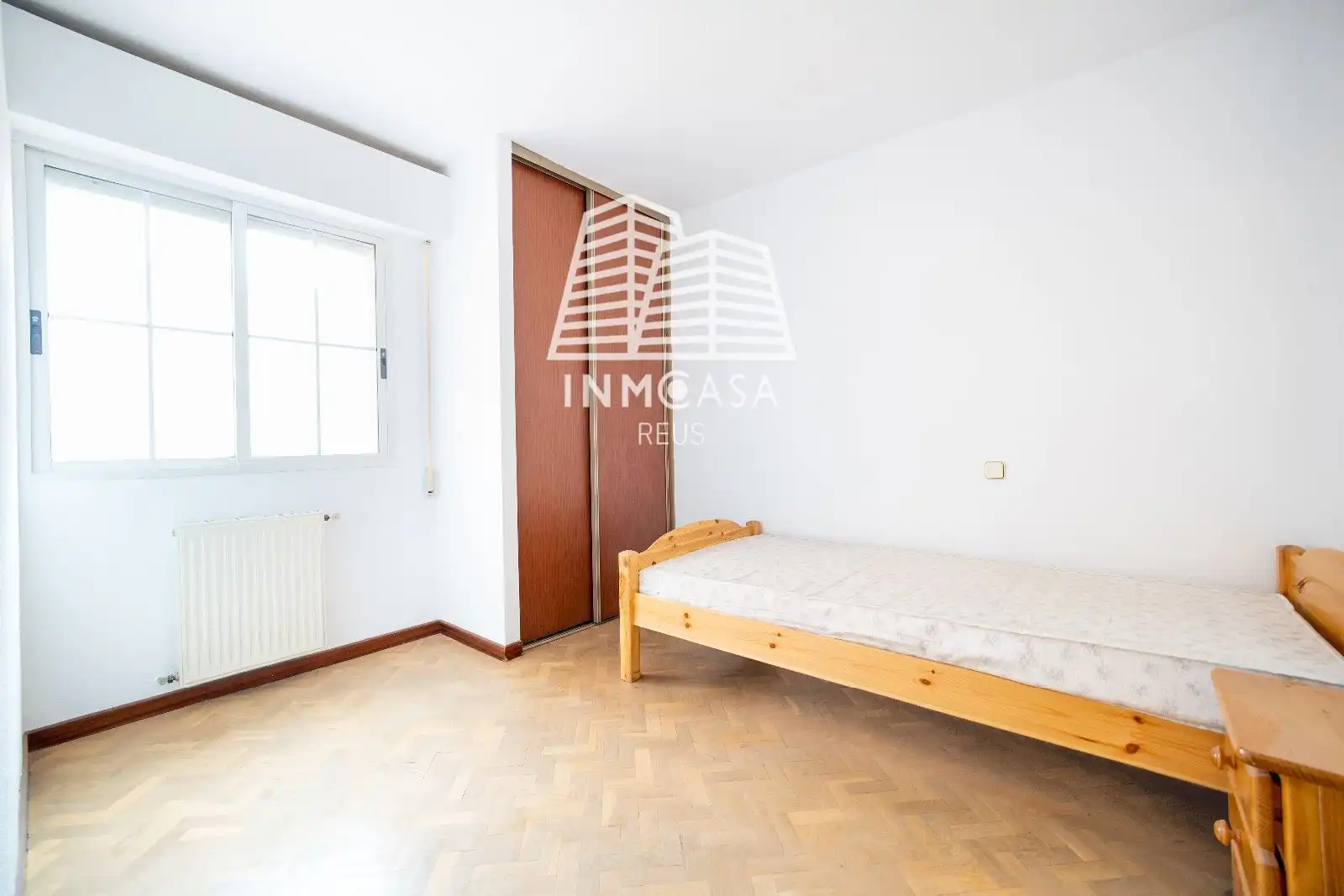Habitación de Casa adosada en venta en Mejorada del Campo con Calefacción, Jardín privado y Terraza