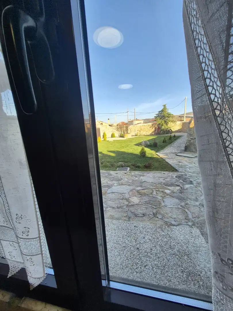 Jardí de Casa o xalet de lloguer en Gemuño amb Calefacció, Jardí privat i Terrassa