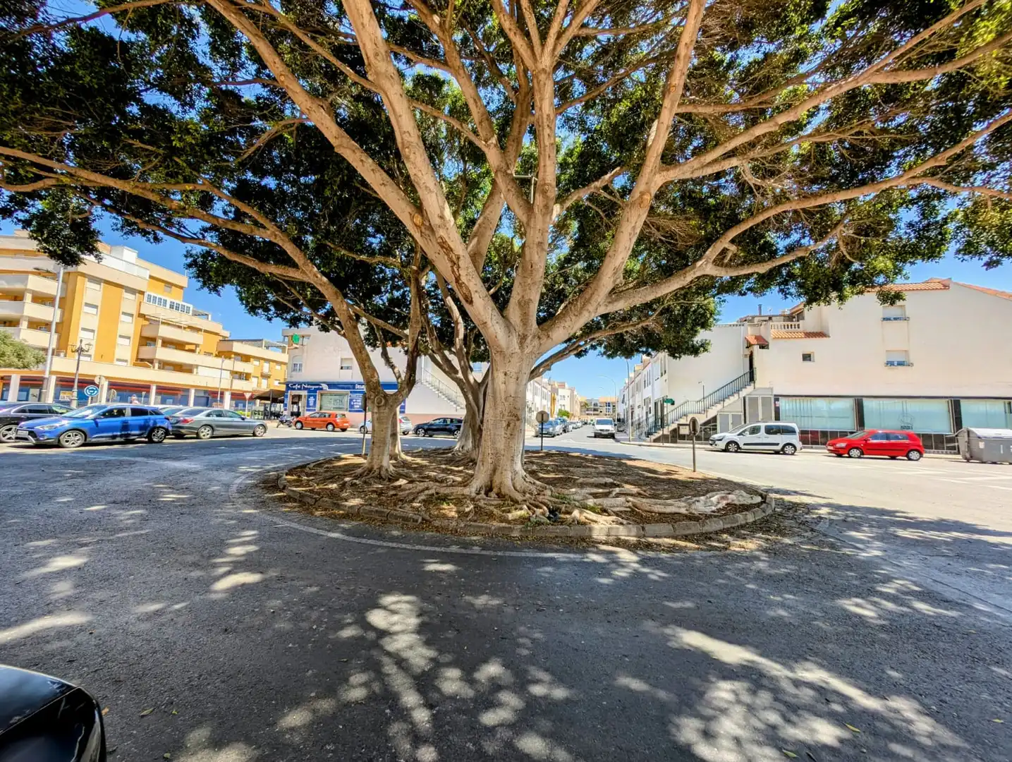 Exterior view of Detached homes for sale in Roquetas de Mar  with Terrace, Furnished and Balcony