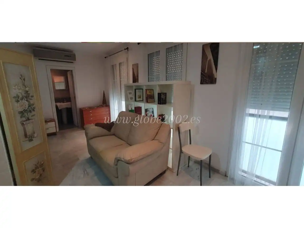 Living room of Study for rent in Cádiz  with Air Conditioner, Furnished and Balcony