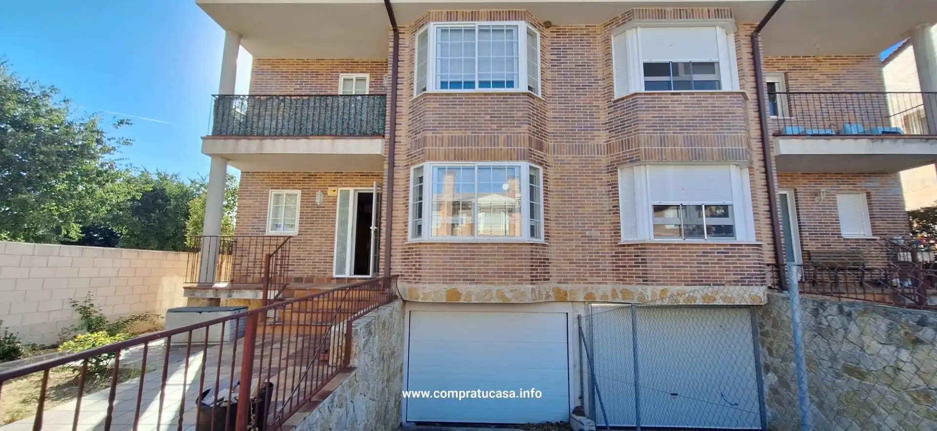 Casa adosada en venta en Calle MISTRAL, Encinillas