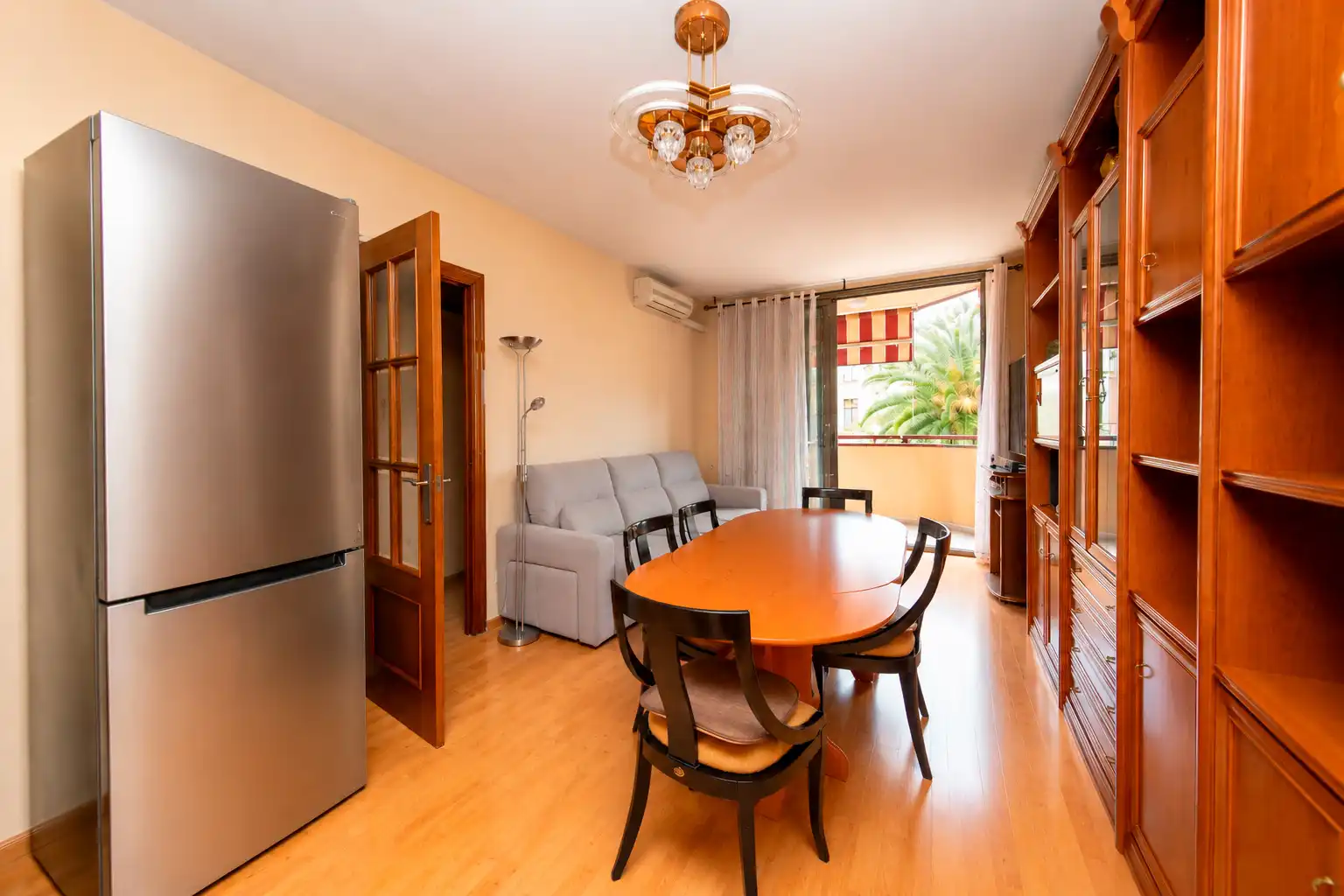 Sala d'estar de Pis en venda en Barcelona amb Aire condicionat, Parquet i Balcó