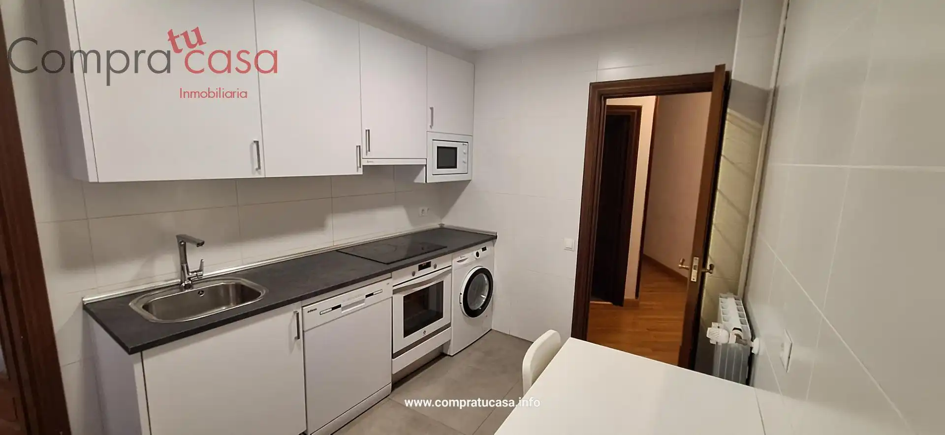 Cuina de Pis de lloguer en Segovia amb Calefacció, Terrassa i Moblat