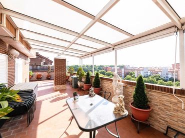 Àtic amb piscina en venda a Arganzuela