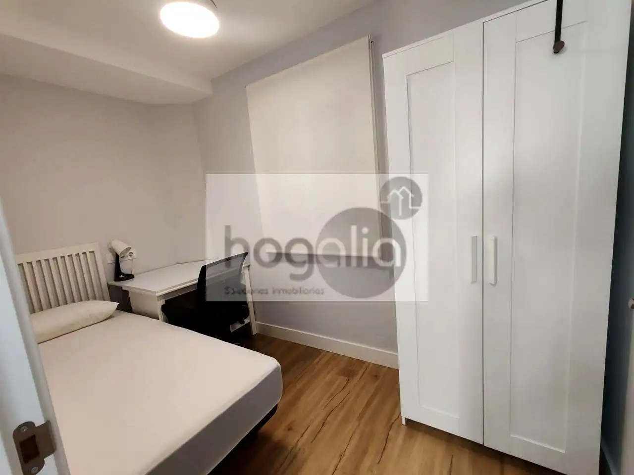 Schlafzimmer von Erdgeschoss zur Miete in Sur