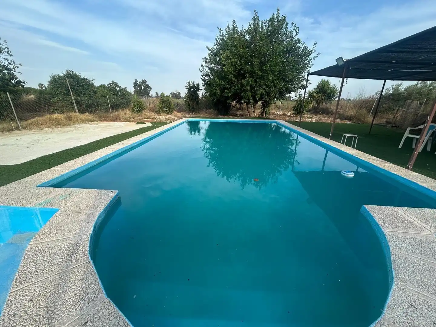 Schwimmbecken von Grundstücke zum Verkauf in Utrera