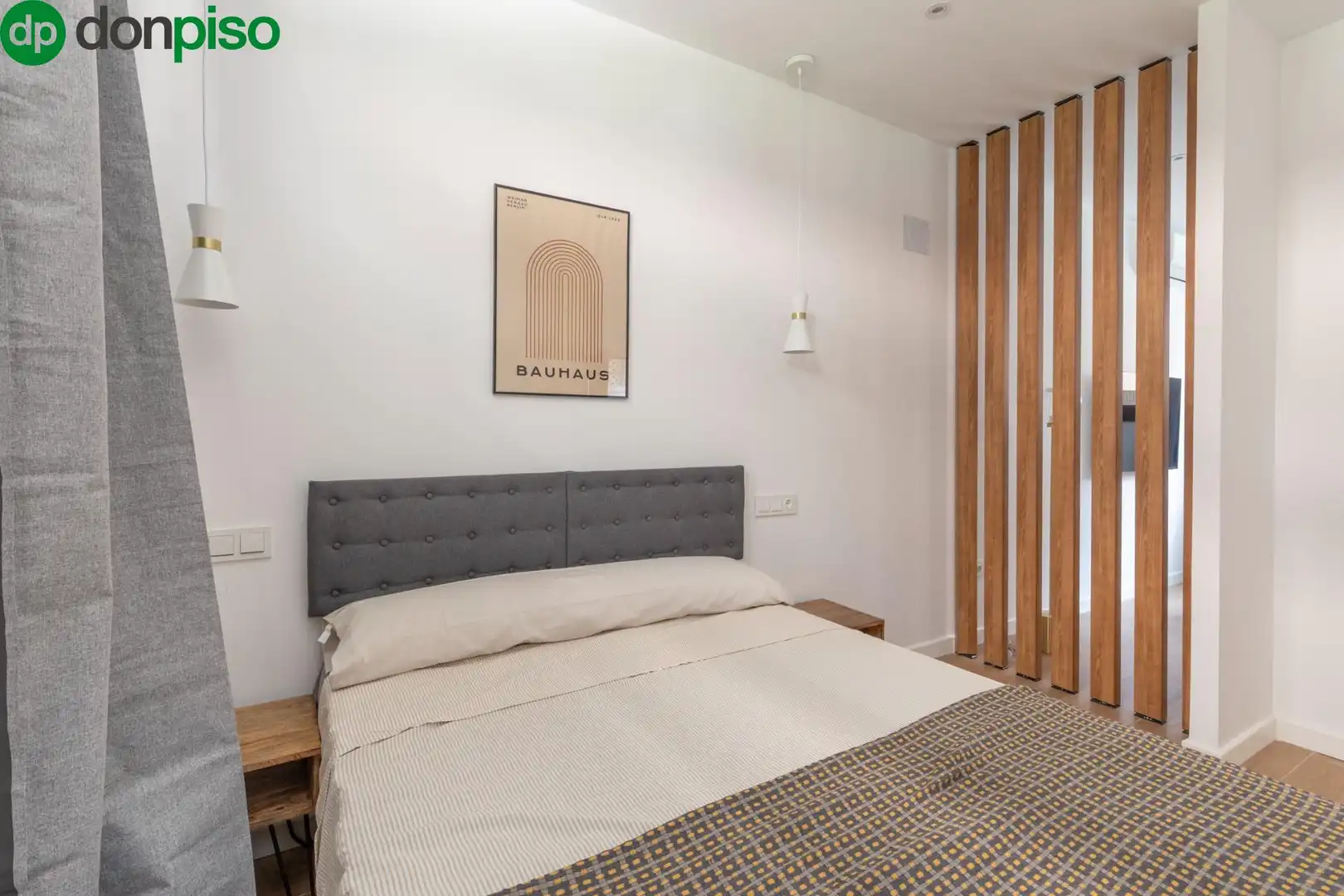 Bedroom of Apartments for sale in Granada  with Air Conditioner, Heating and Private garden
