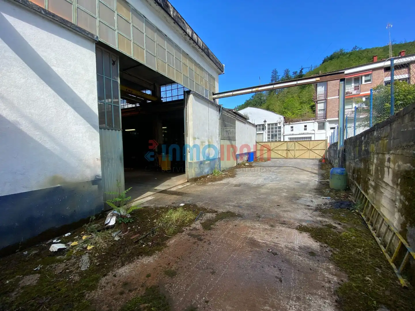 Vista exterior de Nau industrial en venda en Antzuola