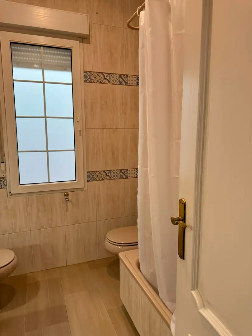 Baño de Piso de alquiler en Alcázar de San Juan con Aire acondicionado, Calefacción y Terraza
