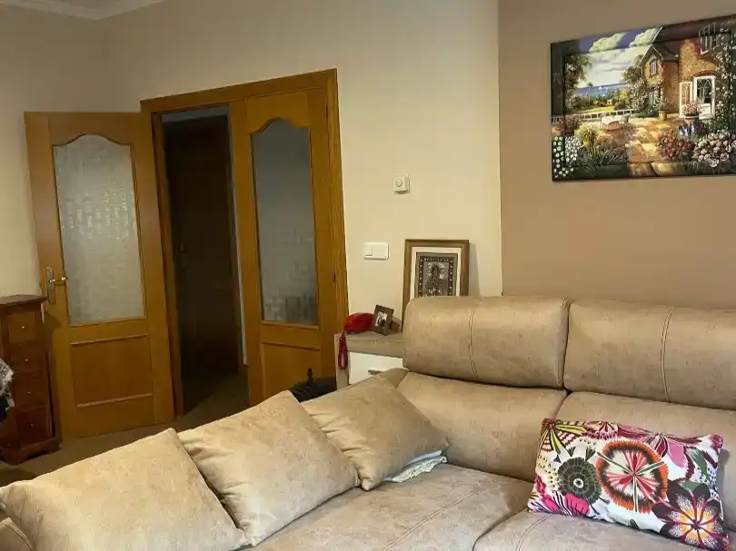 Sala d'estar de Casa o xalet en venda en Villarrobledo amb Balcó