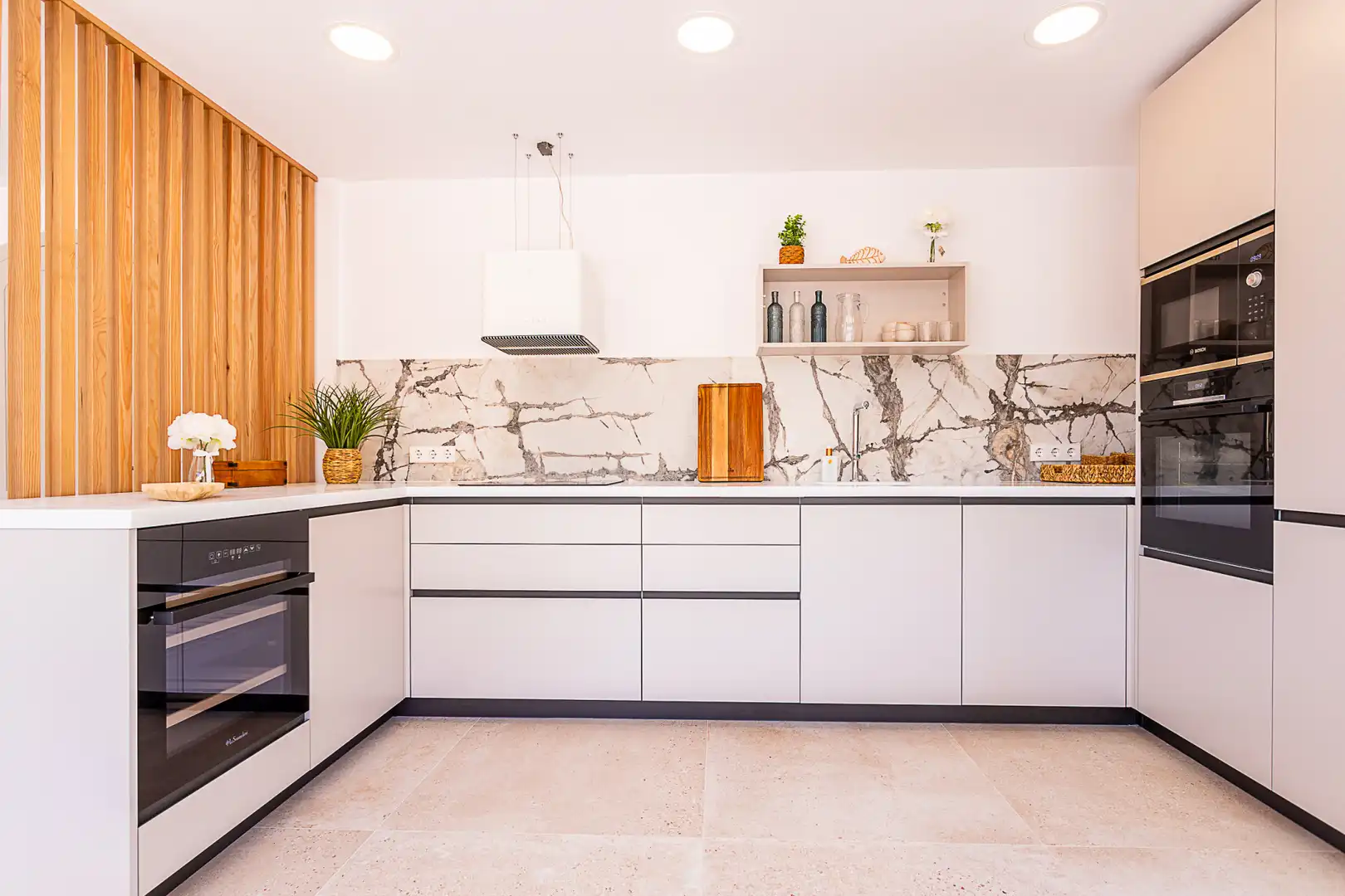Cocina de Ático en venta en Marbella con Aire acondicionado, Terraza y Trastero