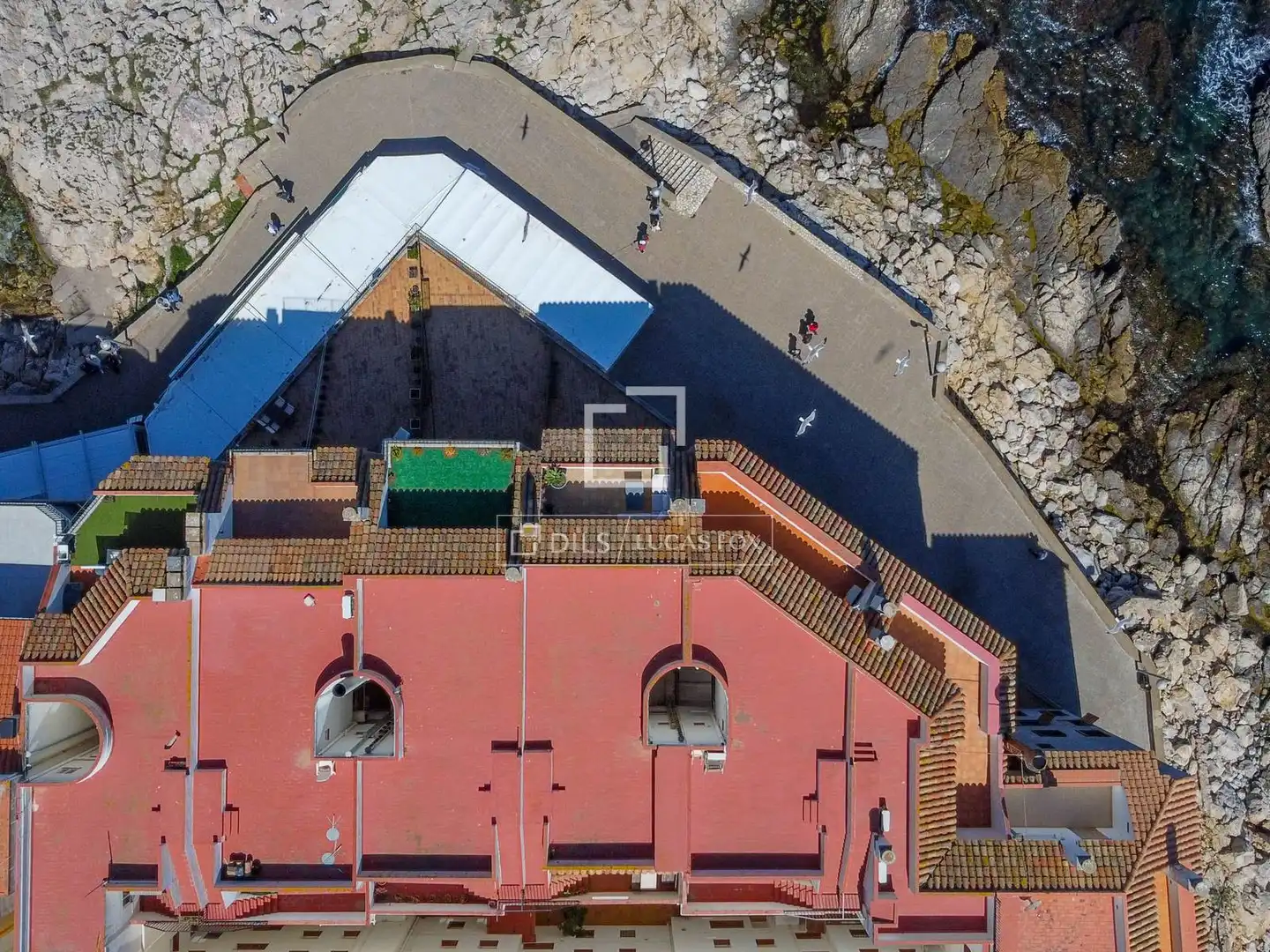 Vista exterior de Piso en venta en L'Escala con Calefacción, Terraza y Trastero