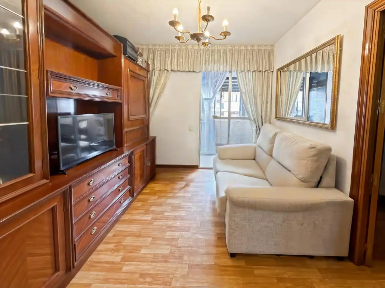 Living room of Flat for sale in Madrid  with Air Conditioner, Heating and Terrace